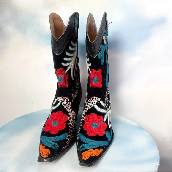 Julie Miles embroidered cowboy boot - Picture 4 of 11